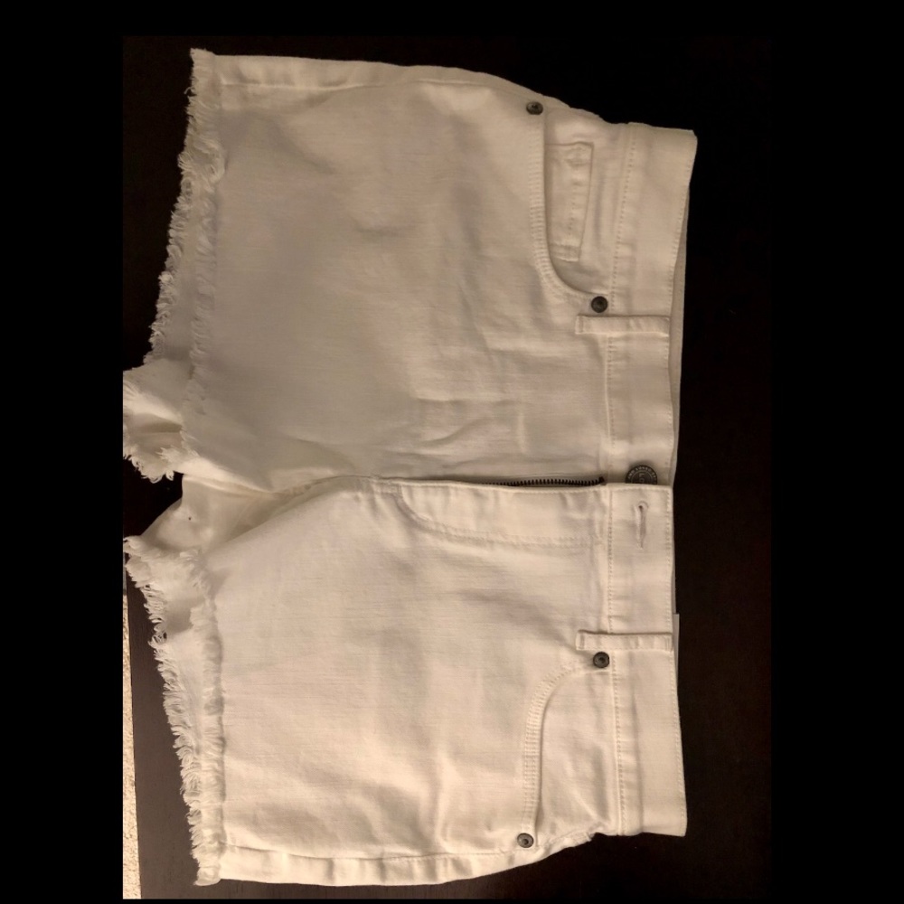 Loft white sz.8 light fray jean shorts NWT